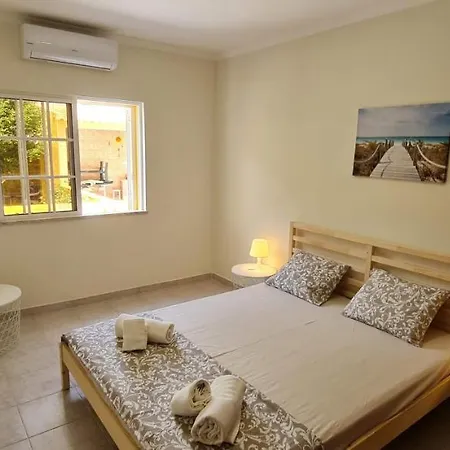 Holiday home Manta Treasure - Beach+wifi+barbecue+backyard *