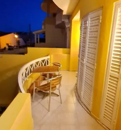 Manta Treasure - Beach+wifi+barbecue+backyard *